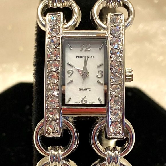 Pernnial Jewelry - 💖 Crystal Bracelet Watch /W13